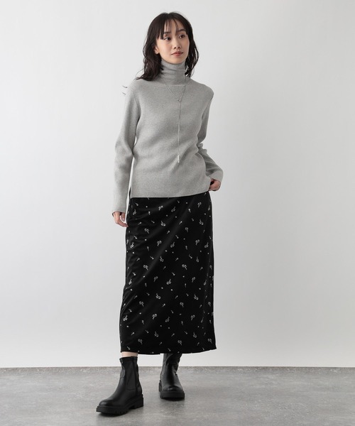 FOUND GOOD（ファウンドグッド）の「ベロア刺繍タイトスカート（スカート・レディース・ブラウン系5/ブラック・L/M/S）」の3枚目の写真