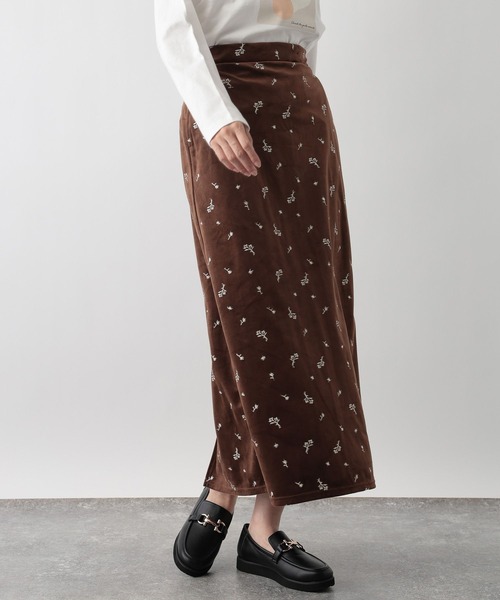 FOUND GOOD(ファウンドグッド)の「ベロア刺繍タイトスカート(スカート・レディース・ブラウン系5/ブラック・L/M/S)」の10枚目の写真