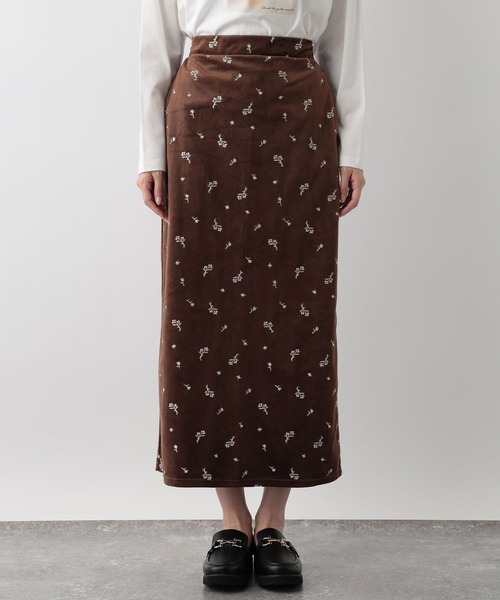 セール】ベロア刺繍タイトスカート（スカート）｜FOUND GOOD