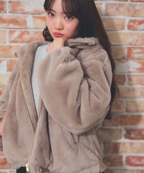 repipi armario（レピピ アルマリオ）の「【girly line】モコモコファーフーディ－（ブルゾン・キッズ・チャコールグレー/アイボリー/モカ・SMALL/MEDIUM/LARGE）」の5枚目の写真