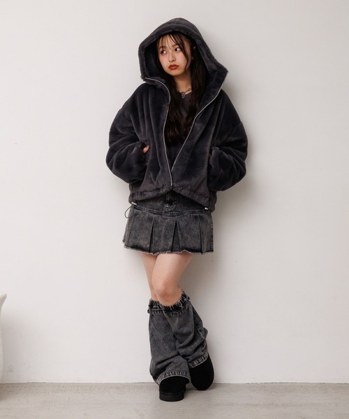 repipi armario（レピピ アルマリオ）の「【girly line】モコモコファーフーディ－（ブルゾン・キッズ・チャコールグレー/アイボリー/モカ・SMALL/MEDIUM/LARGE）」の12枚目の写真