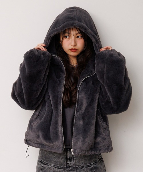 repipi armario（レピピ アルマリオ）の「【girly line】モコモコファーフーディ－（ブルゾン・キッズ・チャコールグレー/アイボリー/モカ・SMALL/MEDIUM/LARGE）」の16枚目の写真