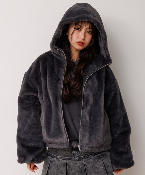 repipi armario（レピピ アルマリオ）の「【girly line】モコモコファーフーディ－（ブルゾン・キッズ・チャコールグレー/アイボリー/モカ・SMALL/MEDIUM/LARGE）」の18枚目の写真