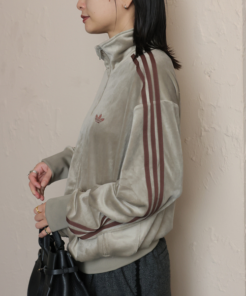 adidas Originals（アディダスオリジナルス）の「別注【adidas originals/アディダス オリジナルス】TRACK TOP JSSP（その他アウター・レディース・ベージュ・X-SMALL/SMALL）」の4枚目の写真