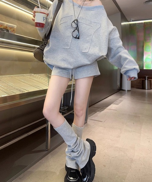 meJane（ミージェーン）の「ナンバー17ワッペントップス × スウェットショートパンツ × レッグカバー セットアップ（セットアップ・レディース・グレー・M/L）」の13枚目の写真