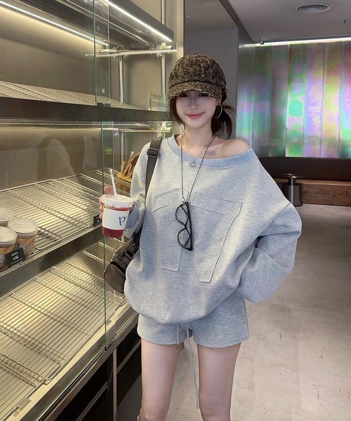 meJane（ミージェーン）の「ナンバー17ワッペントップス × スウェットショートパンツ × レッグカバー セットアップ（セットアップ・レディース・グレー・M/L）」の15枚目の写真