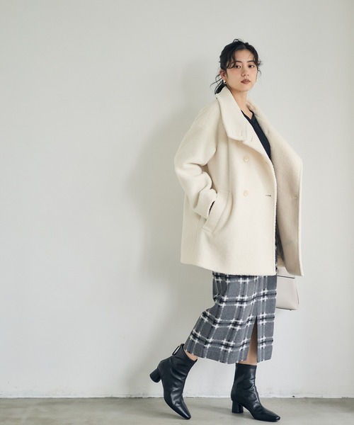 12Twelve Agenda(トゥエルブ アジェンダ)の「衿2wayフラッフィーハーフコート(その他アウター・レディース・チャコールグレー/アイボリー・M)」の16枚目の写真