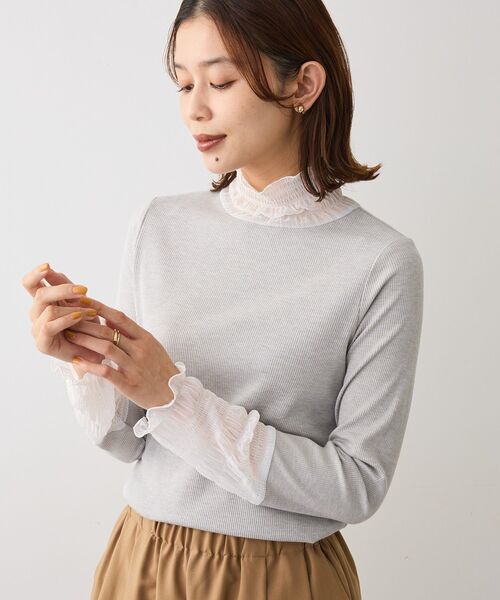 Petit fleur（プチフルール）の「・Petit Fleur チュールキリカエラメリブタートル（Tシャツ/カットソー・レディース・オフホワイト/杢グレー/ブラック/アイボリー・FREE）」の4枚目の写真