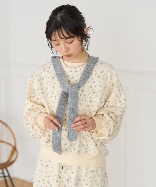 FREAK'S STORE(フリークスストア)の「フラワー プリントスウェット/小花柄スウェット<セットアップ対応>(スウェット・レディース・オフホワイト/ライトグレー・フリ-)」の8枚目の写真