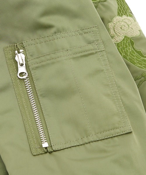 improves(インプローブス)の「刺しゅう MA-1スカジャン(スカジャン・メンズ・ブラック/カーキ・LARGE/MEDIUM/X-LARGE)」の14枚目の写真