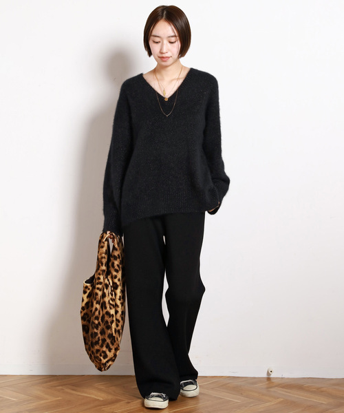 AP STUDIO（エーピーストゥディオ）の「フォックスブレンドラメVネックプルオーバー（ニット/セーター・レディース・ブラック/チャコールグレー・FREE）」の21枚目の写真
