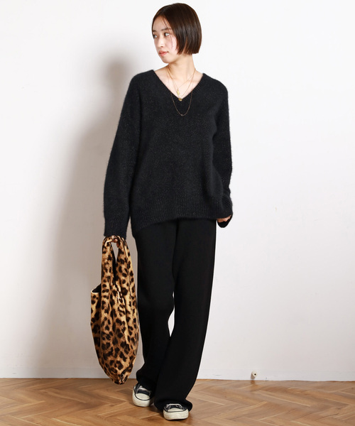 AP STUDIO（エーピーストゥディオ）の「フォックスブレンドラメVネックプルオーバー（ニット/セーター・レディース・ブラック/チャコールグレー・FREE）」の20枚目の写真