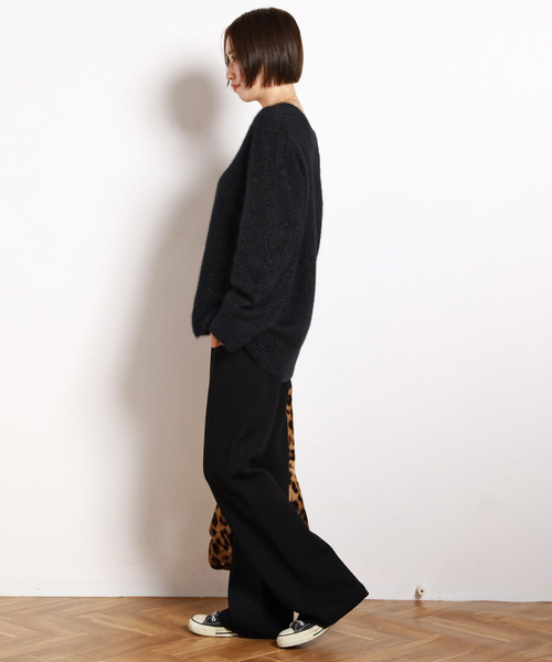AP STUDIO（エーピーストゥディオ）の「フォックスブレンドラメVネックプルオーバー（ニット/セーター・レディース・ブラック/チャコールグレー・FREE）」の19枚目の写真