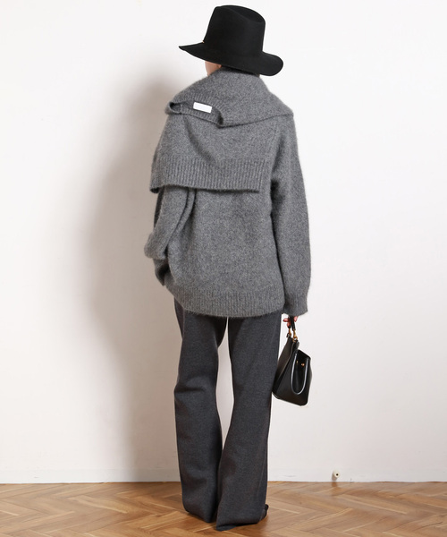 AP STUDIO（エーピーストゥディオ）の「フォックスブレンドラメVネック