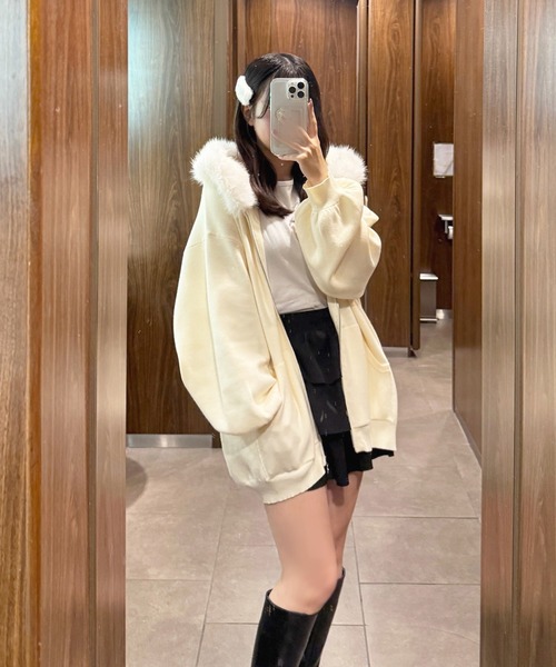 apres jour（アプレジュール）の「ファー付きニットパーカー（パーカー・レディース・アイボリー/グレー/ベージュ・X-LARGE/フリー）」の4枚目の写真