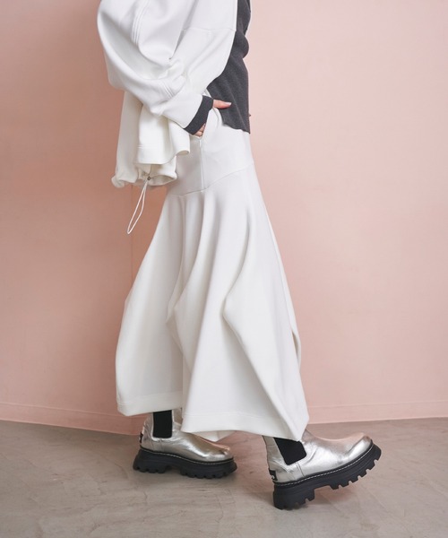 OMMO（オーエムエムオー）の「FLASK PATTERN VOLUME SK（スカート・レディース・ブラック/ホワイト・36/38）」の10枚目の写真