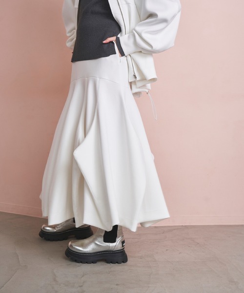 OMMO（オーエムエムオー）の「FLASK PATTERN VOLUME SK（スカート・レディース・ブラック/ホワイト・36/38）」の12枚目の写真
