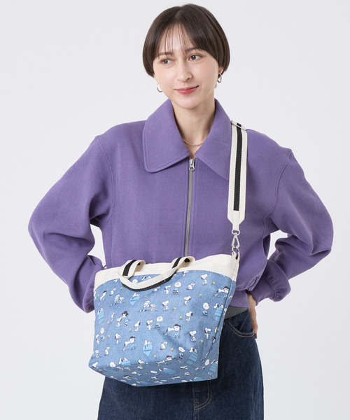 LeSportsac(レスポートサック)の「BUCKET TOTE ピーナッツハッピーパルズ(トートバッグ・レディース・ブルー・FREE)」の1枚目の写真