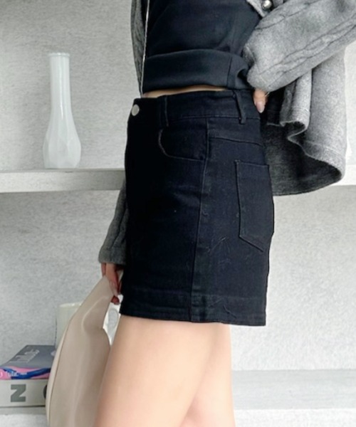 Ada.(エイダ)の「スエードタッチ ハイウエスト ショートパンツ(その他パンツ・レディース・ブラック/ブラウン・M/L)」の3枚目の写真