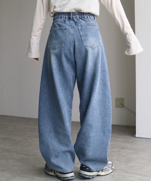zena(ジェナ)の「デニムバレルレッグパンツ(デニムパンツ・レディース・ケミカルウォッシュ・M/L/S)」の10枚目の写真