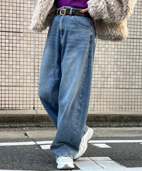zena(ジェナ)の「デニムバレルレッグパンツ(デニムパンツ・レディース・ケミカルウォッシュ・M/L/S)」の12枚目の写真