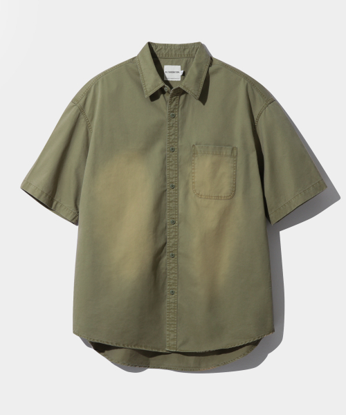 DIMITRI BLACK(ディミトリブラック)の「ASI エッセンシャルバイオウォッシングコットン半袖シャツ_オリーブ(シャツ/ブラウス・レディース・その他・MEDIUM/LARGE/X-LARGE)」の2枚目の写真