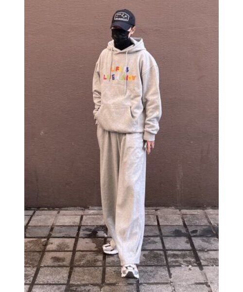 GRAVER（グレーバー）の「[UNISEX]レインボーライフスマイルロゴフードティー_グレー（パーカー・レディース・グレー・SMALL/MEDIUM/LARGE）」の4枚目の写真
