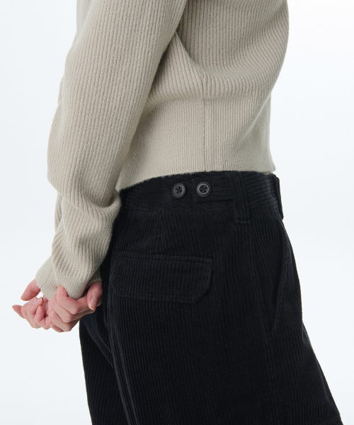 MUSINSA STANDARD WOMAN（ムシンサスタンダードウーマン）の「ウィメンズ コーデュロイ ワイドカーゴパンツ [ブラック]（その他パンツ・レディース・その他・30/24/25/26/27/28/29）」の4枚目の写真
