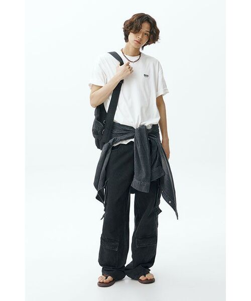 MUSINSA STANDARD（ムシンサスタンダード）の「ワイドマルチポケットカーゴデニムパンツ[アシッドグレー]（デニムパンツ・メンズ・その他・26/27/28/29/30/31/32/33/34）」の11枚目の写真