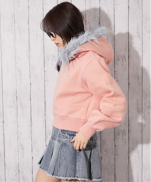 セール】《フェイクファーフード×ロゴ刺繍》レディース 裏起毛 プル