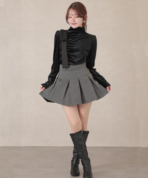 Lace Ladies(レースレディース)の「ベロア ギャザー 肩リボン ハイネック トップス(その他トップス・レディース・ブラック・FREE)」の3枚目の写真
