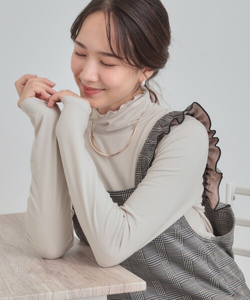 DRESKIP（ドレスキップ）の「【あったか/S-LL】秋冬の救世主 タートルネックインナー（Tシャツ/カットソー・レディース・オフホワイト/ナチュラル/ブラック・01/02/03/04）」の3枚目の写真