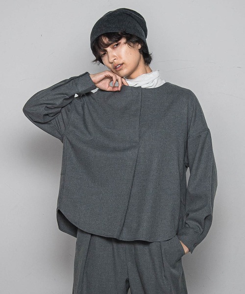 MAYSON GREY(メイソングレイ)の「【一瞬で楽とキレイを叶える】裏起毛2WAYネックブラウス≪手洗い可能≫(シャツ/ブラウス・レディース・ブラック/チャコールグレー・M)」の10枚目の写真