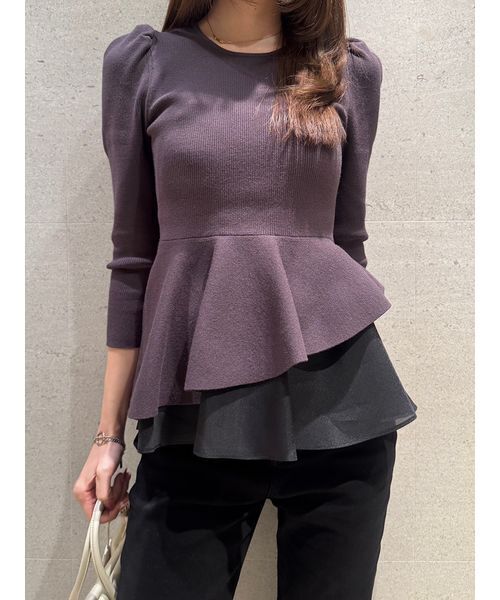 SNIDEL（スナイデル）の「ペプラムアシメニットプルオーバー（ニット/セーター・レディース・ライトブルー/グレー/アイボリー・F）」の3枚目の写真