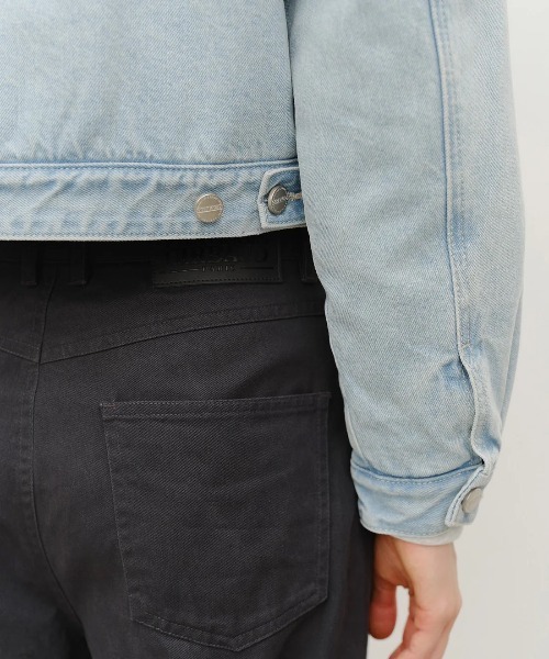 MARITHE + FRANCOIS GIRBAUD(マリテフランソワジルボー)の「W CROP SHEARLING DENIM JACKET(ダウンジャケット/コート・レディース・その他/ライトブルー・SMALL/MEDIUM)」の8枚目の写真