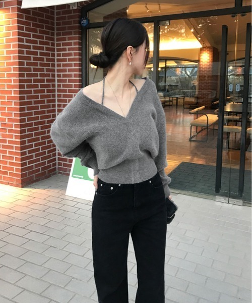 kirakiraShop(キラキラショップ)の「オフショルダー 深V ネック クロップド ニット プルオーバー(ニット/セーター・レディース・ブラック/グレー/ホワイト・FREE)」の22枚目の写真