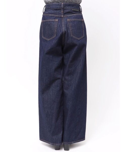 LAGUNAMOON（ラグナムーン）の「ワイドフレアデニムパンツ（デニムパンツ・レディース・インディゴブルー/ライトブルー・MEDIUM/SMALL）」の11枚目の写真
