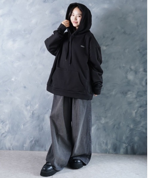 セール】Threads Utility Hoodie / ワンポイント 刺繍 プルオーバー