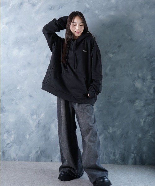 NOIZY（ノイジー）の「Threads Utility Hoodie / ワンポイント 刺繍 プルオーバー スウェットパーカー フーディー（パーカー・メンズ・グレー/Black・MEDIUM/LARGE）」の7枚目の写真