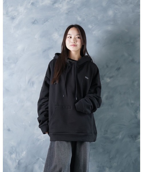 セール】Threads Utility Hoodie / ワンポイント 刺繍 プルオーバー