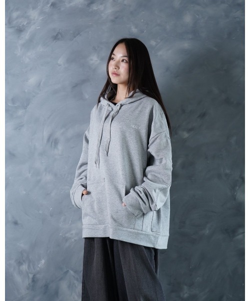 NOIZY（ノイジー）の「Threads Utility Hoodie / ワンポイント 刺繍 プルオーバー スウェットパーカー フーディー（パーカー・メンズ・グレー/Black・MEDIUM/LARGE）」の15枚目の写真