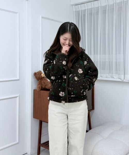 COMONINOZ（コモニノズ）の「W PATTERN FLEECE JACKET [DEEP BROWN]（その他アウター・レディース・ダークブラウン・FREE）」の4枚目の写真