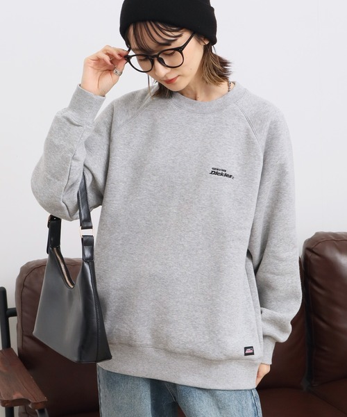 Dickies（ディッキーズ）の「【GENUINE DICKIES/ジェニュインディッキーズ】アソート 裏シャギー クルーネック スウェット トレーナー（スウェット・レディース・ワインレッド/ブルー/杢グレー/レッド/グリーン/オートミール/ブラック系/スミクロ・L/M）」の4枚目の写真