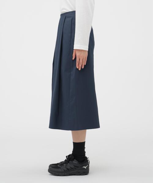 MARGARET HOWELL(マーガレットハウエル)の「SOFT BRUSHED COTTON TWILL SKIRT(スカート・レディース・ホワイト/ブルー系その他5・2/1)」の7枚目の写真