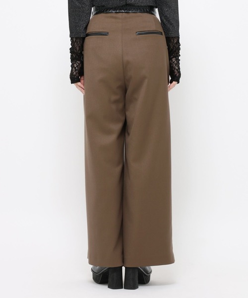 HARE(ハレ)の「フェイクレザーキリカエデザインタックパンツ(HARE)(その他パンツ・レディース・ブラック/ブラウン・FREE)」の13枚目の写真