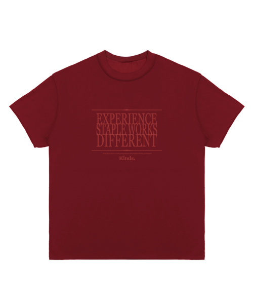KINDS(カインズ)の「20 count premium single 3-line logo short sleeve t-shirt (Burgundy)(Tシャツ/カットソー・レディース・その他・MEDIUM/LARGE)」の1枚目の写真