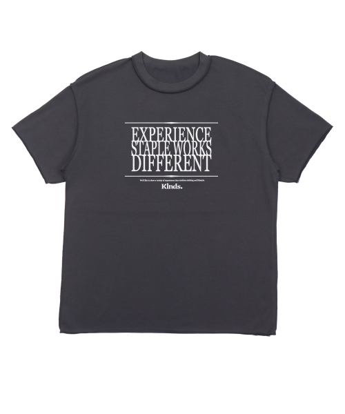 KINDS(カインズ)の「20 count premium single 3-line logo short sleeve t-shirt (Burgundy)(Tシャツ/カットソー・レディース・その他・MEDIUM/LARGE)」の4枚目の写真