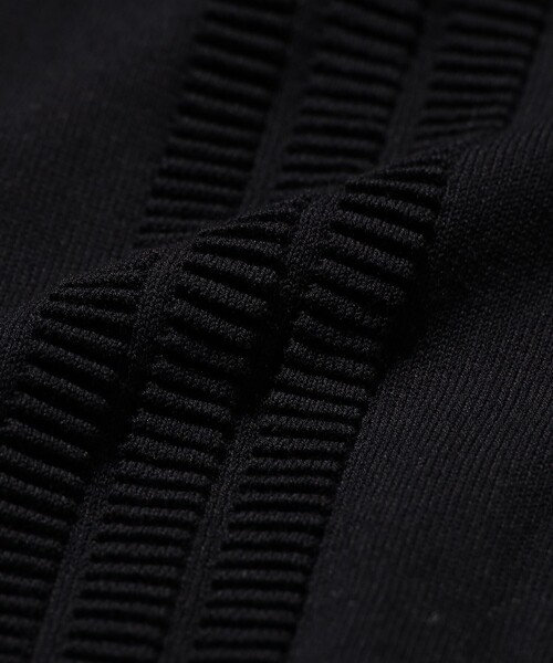 BEAMS PLUS（ビームスプラス）の「Knit Polo Raised Pattern Jacquard Line（ポロシャツ・メンズ・ブラック/ベージュ/ロイヤルブルー・SMALL/MEDIUM/X-LARGE/LARGE）」の8枚目の写真