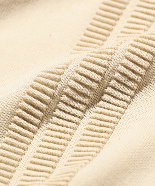 BEAMS PLUS（ビームスプラス）の「Knit Polo Raised Pattern Jacquard Line（ポロシャツ・メンズ・ブラック/ベージュ/ロイヤルブルー・SMALL/MEDIUM/X-LARGE/LARGE）」の14枚目の写真