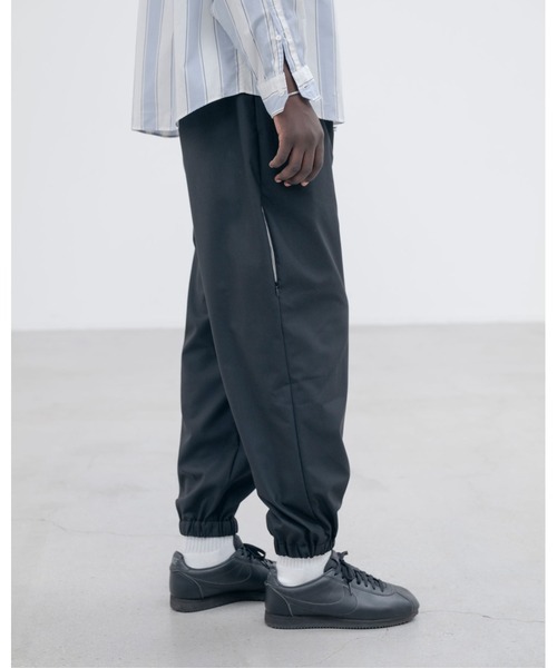 uniform experiment(ユニフォームエクスペリメント)の「STRETCH WOOL SIDE POCKET JOGGER PANTS(その他パンツ・メンズ・A/ブラック・1/2/3/5/4)」の4枚目の写真